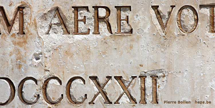 Ar�ne de N�mes ... enfin un petit morceau ...