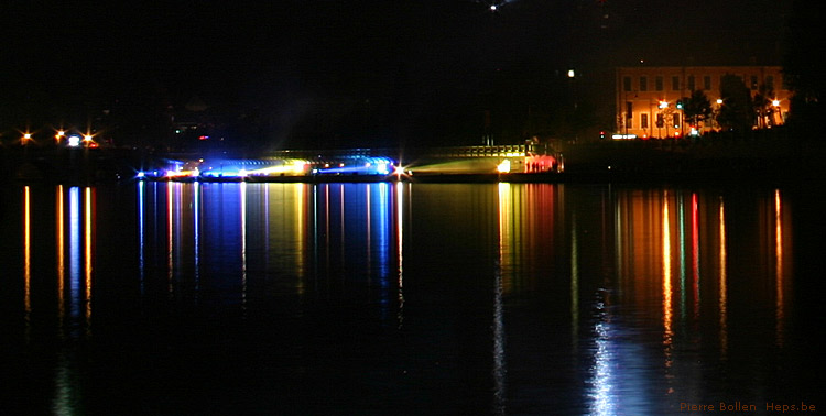 La Meuse - f�tes de Wallonie (Namur - Belgique)