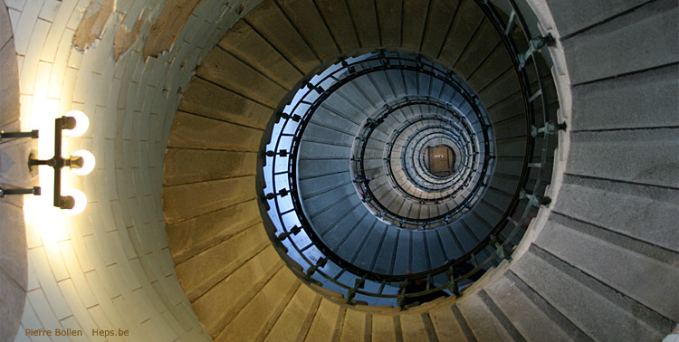Le phare d'Eckmuhl (Bretagne), 307 marches ... :-p